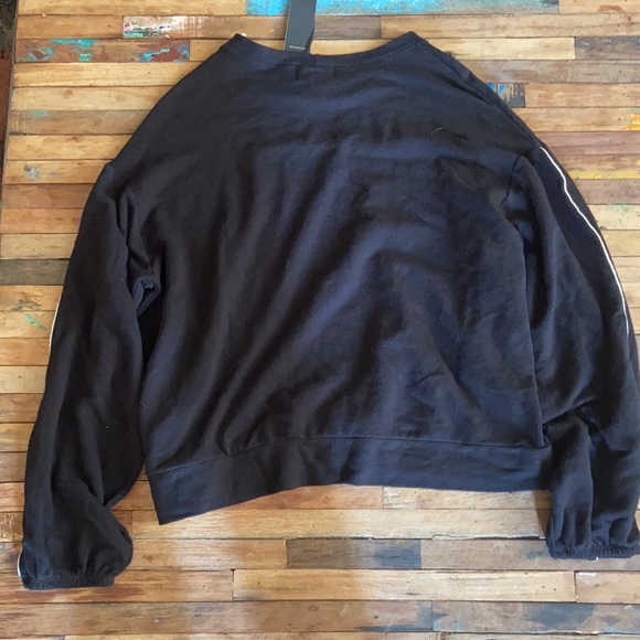 Monrow Piped Super Soft Sweatshirt, Black Sz M **NWT** - Picture 8 of 8